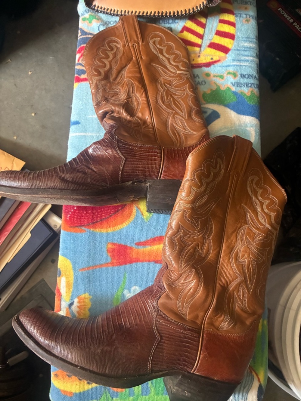 Amazonas size 9 vintage Men's Two-Tone Brown Leather Western Cowboy Boots